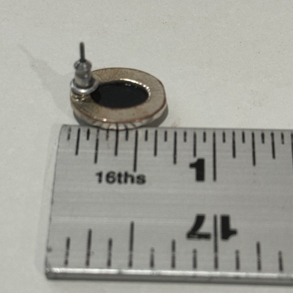 Vintage Silver Tone Glowy Black Cameo Earrings Contains Some Uranium In One - Picture 5 of 5
